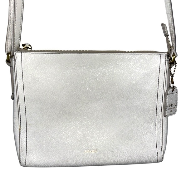 Fossil Pebble Leather Emma Coconut Crossbody Bag - Picture 2 of 9